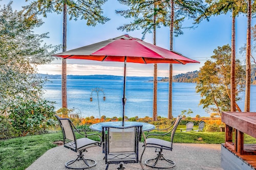 Water-view dog-friendly home near public beach access