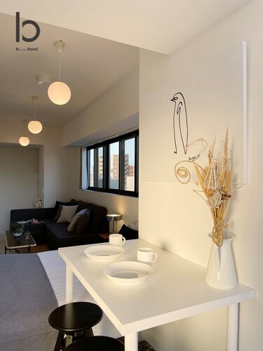 客室内のダイニングエリア