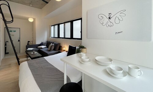 客室内のダイニングエリア