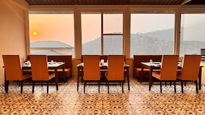 Dining - Justa Palampur Resort & Convention Centre (Palampur)