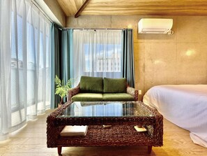 Deluxe Studio, Non Smoking | Soundproofing, iron/ironing board, free WiFi, bed sheets