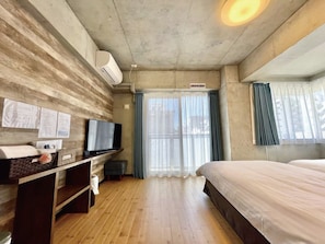 Habitació amb dos llits individuals superior, no fumadors | Habitacions insonoritzades, planxa i posts de planxar i wifi gratuïta