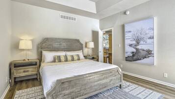 4 bedrooms, WiFi, bed sheets