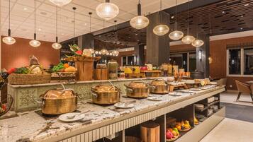 Daily continental breakfast (INR 413 per person)