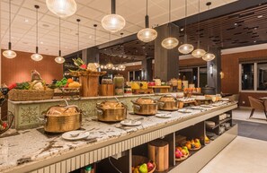 Daily continental breakfast for a fee - Udaan Himalayan Suites and Spa (Darjeeling)