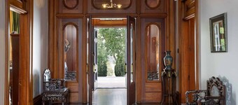 Mt Vernon Villa by MajorDomo