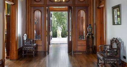 Mt Vernon Villa by MajorDomo