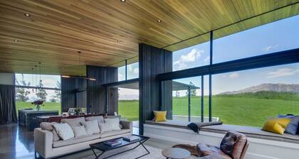 The Woolstore by MajorDomo - Rural Modern Villa