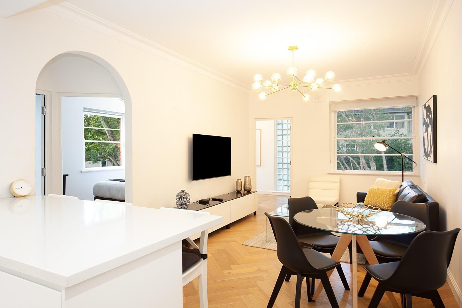 CHIC, CONTEMPORARY CAVENDISH - hosted by:L'Abode