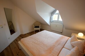 Unclassified image, 3 of 10, button