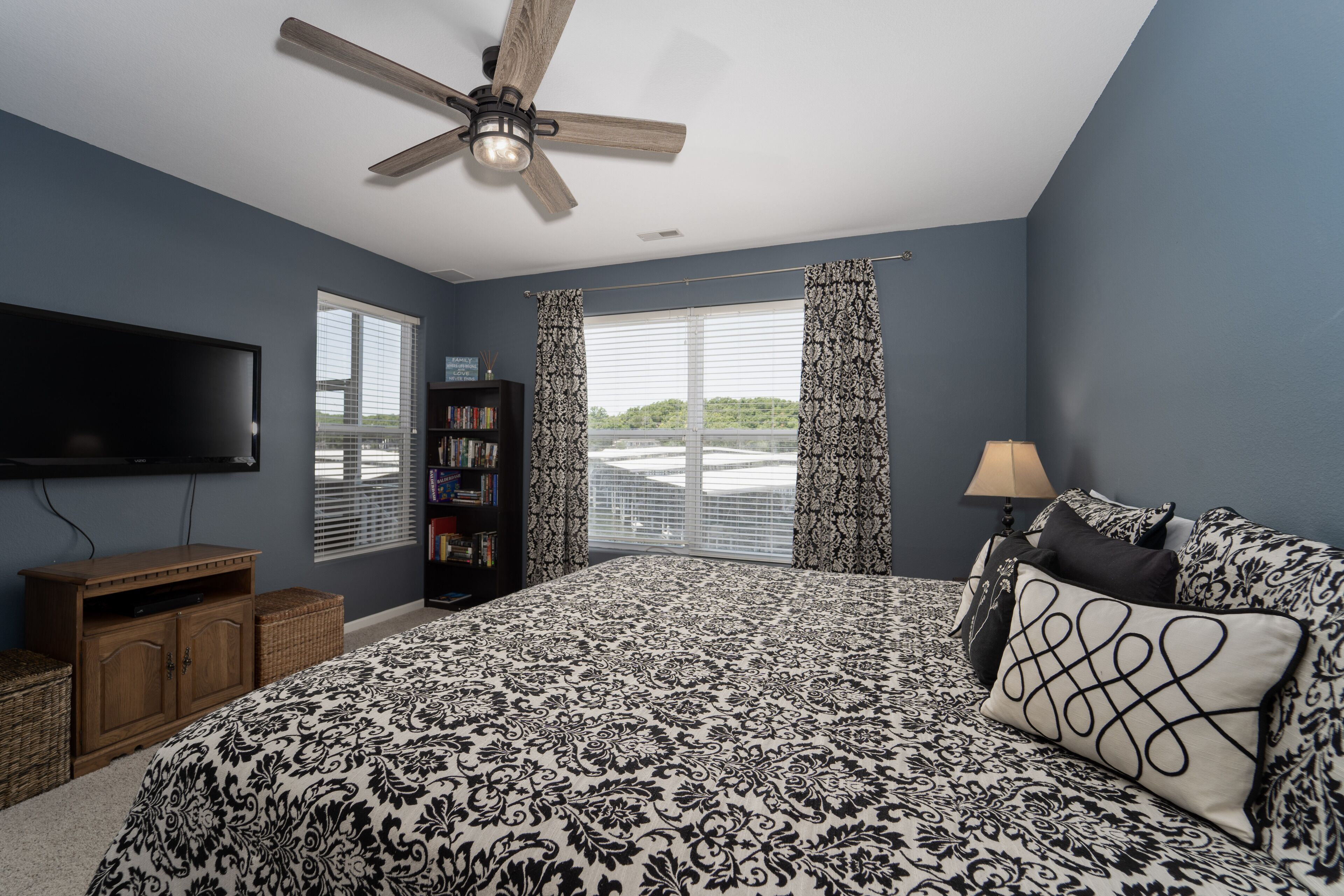 4 chambres, fer et planche à repasser, Wi-Fi gratuit, draps fournis