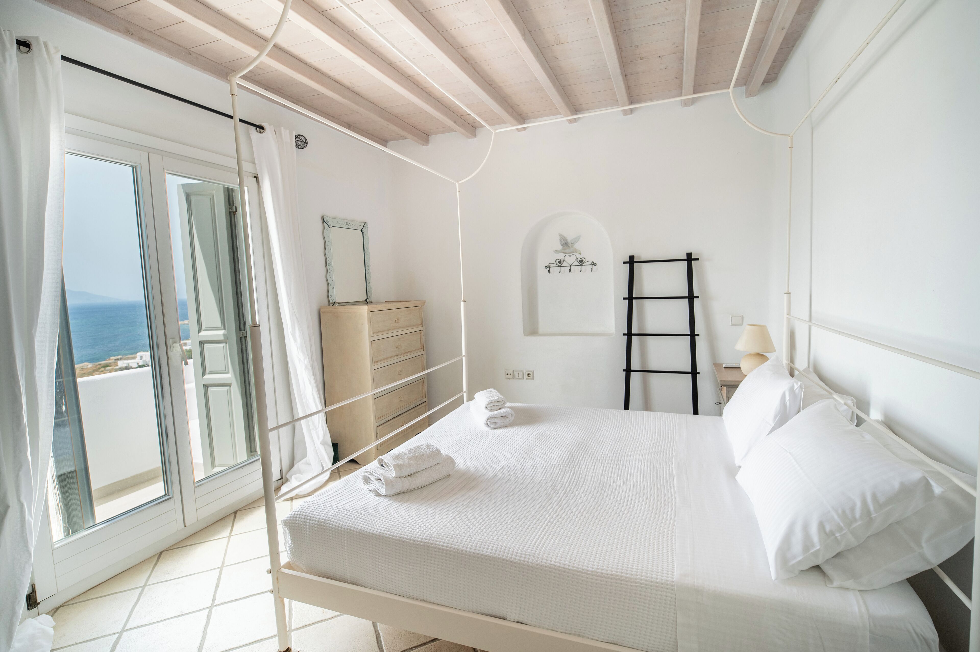 7 bedrooms, iron/ironing board, free WiFi, bed sheets