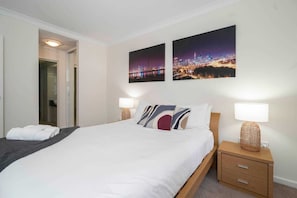 1 Schlafzimmer, Bügeleisen/Bügelbrett, Reisekinderbett, kostenloses WLAN