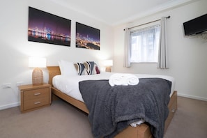 1 bedroom, iron/ironing board, travel cot, free WiFi