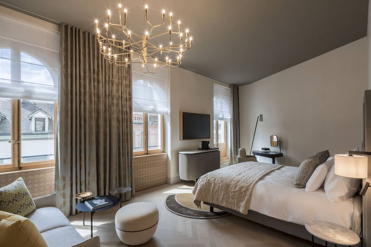 Junior Suite | Luxe beddengoed, donzen dekbedden, een gratis minibar