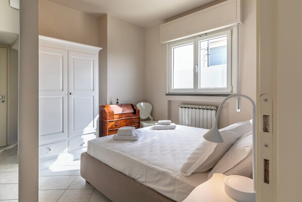 1 Schlafzimmer, Reisekinderbett, kostenloses WLAN, Bettwäsche