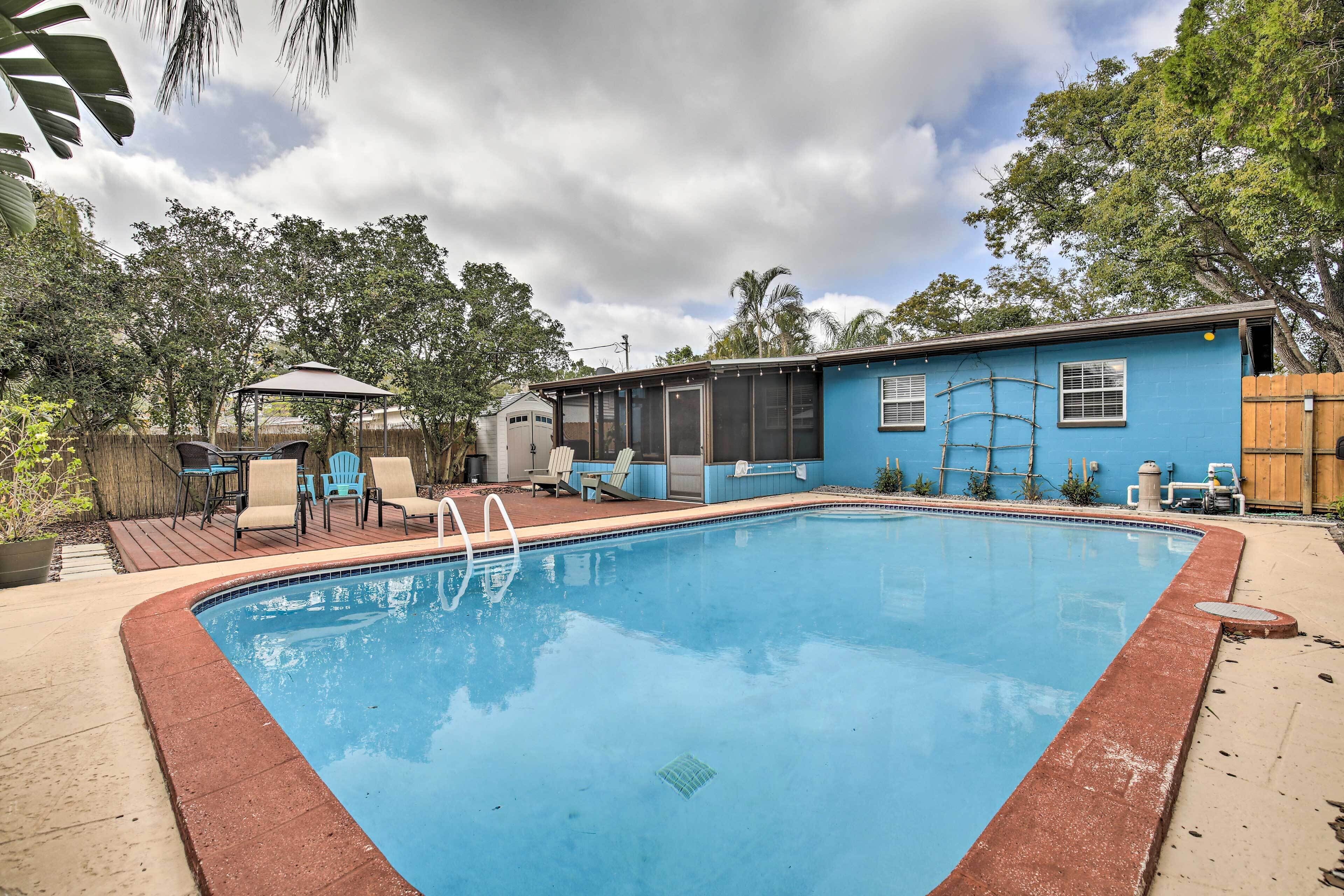Tropical Palm Harbor Retreat with Lanai & Patio!
