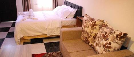 Free WiFi, bed sheets