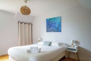 3 chambres, fer et planche à repasser, Wi-Fi gratuit