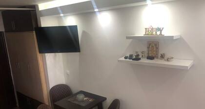 Sunny Hill Apartments Vila Yeti