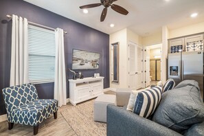 Living area - Comfy Cottage near Disney with Margaritaville Resort & Island H2O Access -. (Kissimmee)