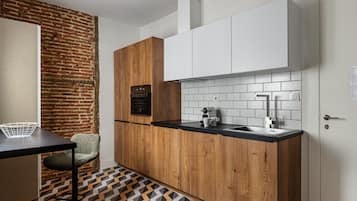 Refrigerador, microondas, horno y lavavajillas