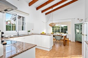 Køleskab, mikrobølgeovn, ovn, opvaskemaskine