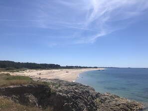 Beach nearby - Quiet renovated house near the beach with beautiful garden in Kerdalé (Trégunc)