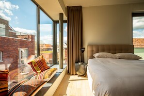 Luxury Apartment | Egyptian cotton sheets, premium bedding, down comforters, pillowtop beds