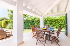 Outdoor dining - Villa Sirena - Cap den Font (San Luis)