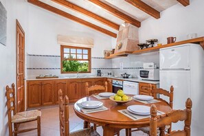 Réfrigérateur, micro-ondes, four, lave-vaisselle