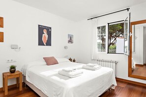 5 chambres, fer et planche à repasser, accès au Wi-Fi (inclus)