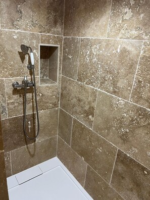 Shower, hair dryer, towels, soap - Studio with heated pool near the Gorges de l'Ardèche (Labastide-de-Virac)