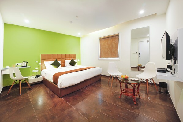 Schreibtisch, Bügeleisen/Bügelbrett, kostenloses WLAN, Bettwäsche