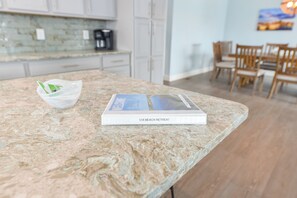 Dining - Beautiful home - marina, beach, pools, family fun, pets! (Long Neck)