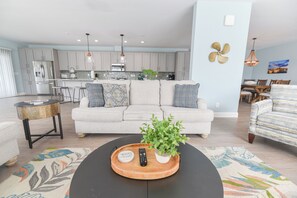 Una Smart TV, una chimenea