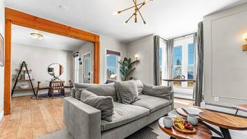 TV, fireplace, stereo, offices