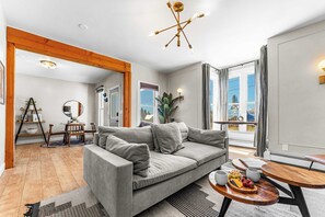 TV, fireplace, stereo, offices