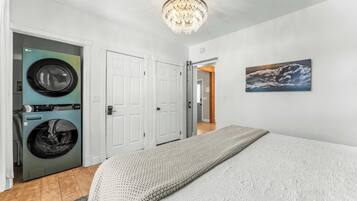 1 bedroom, memory foam beds, WiFi, bed sheets
