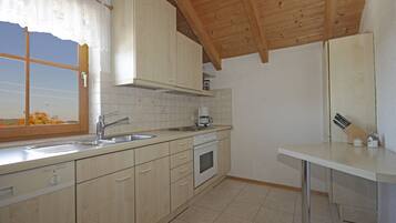 Kühlschrank, Ofen, Herdplatte, Geschirrspüler