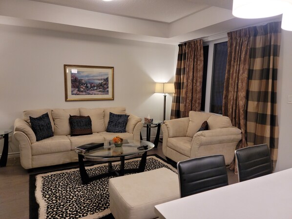 Smart TV, computer monitors