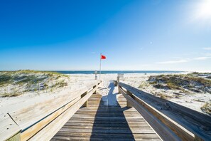 On the beach - Luxury Escape @ Phoenix 8, 1403 (Orange Beach)