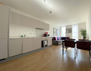 Interior - Bracknell RWH Spectacular Two Bedroom Apartment (Bracknell)