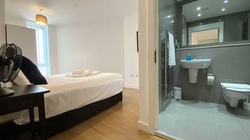 2 bedrooms, iron/ironing board