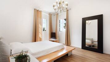 4 dormitorios, tabla de planchar con plancha, wifi gratis y ropa de cama