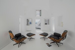 Interior - Sophia Privilege - Luxury Villa with Plunge Pool and Caldera Sunset View (Oia)