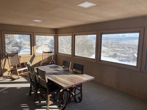 Dining - 20+ Acres of Peace @ The Saratoga Hoemstead (Encampment)