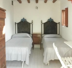 House | 2 bedrooms, bed sheets - Tipica Casa Eoliana con due Camere d Letto (Lipari)