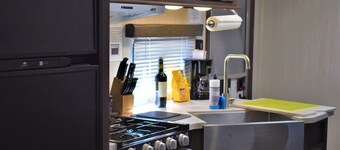 Grand Canyon RV Glamping Premium Suite (Glamping Getaway)