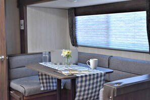 Dining - Grand Canyon RV Glamping Premium Suite (Glamping Getaway) (Williams)